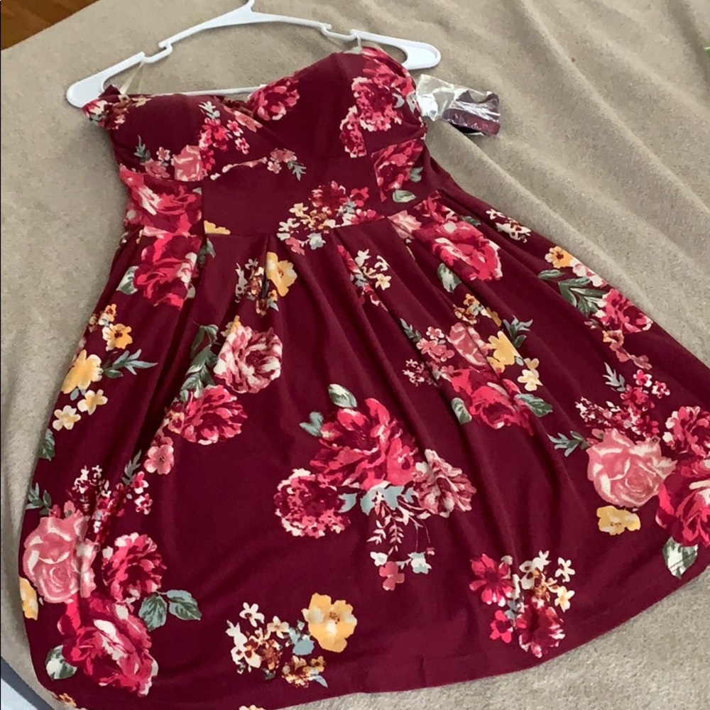 flower dress, never used.